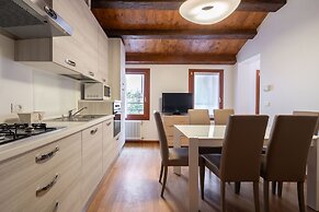 Design Palace Apartments