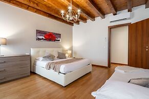 Design Palace Apartments