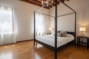 Design Palace Apartments