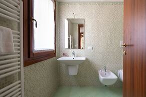 Design Palace Apartments