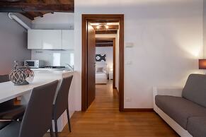 Design Palace Apartments