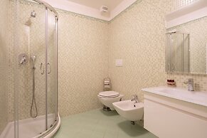 Design Palace Apartments