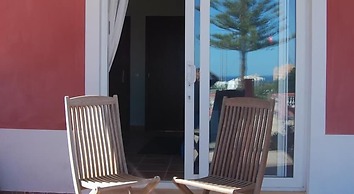 Inn Seventies Cheap & Chic