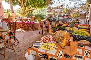 Inn Seventies Cheap & Chic