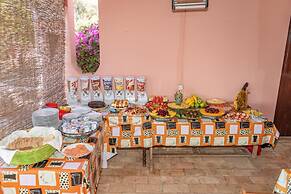 Inn Seventies Cheap & Chic