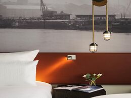 Pullman Liverpool