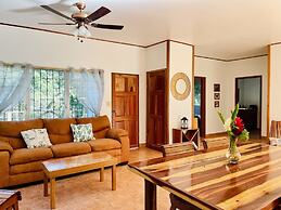 Mariposa Jungle Lodge