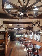 Wagon Wheel Restaurant Bar and Motel