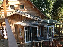 Handsome Dan's at Otter Point