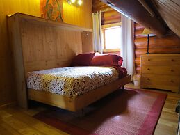 Handsome Dan's at Otter Point