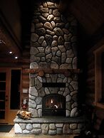 Handsome Dan's at Otter Point