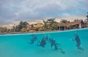 Thresher Cove Dive Resort