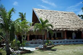 Thresher Cove Dive Resort