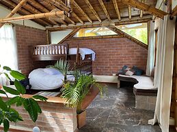 Hostal Colibrí Aeropuerto - Hostel