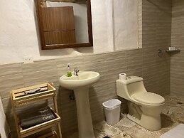 Hostal Colibrí Aeropuerto - Hostel