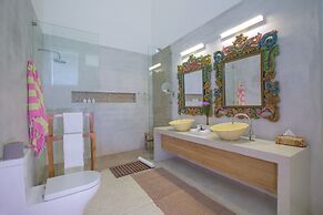 Sri Sharavi Beach Villas & Spa