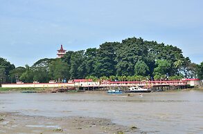 Emilia Hotel by Amazing