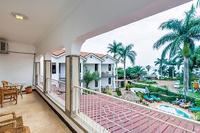 2 Friends Beach Hotel