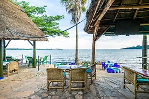 2 Friends Beach Hotel