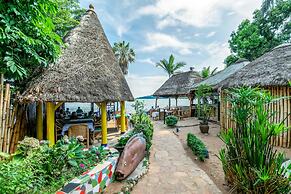 2 Friends Beach Hotel