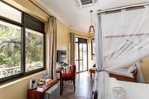 2 Friends Beach Hotel