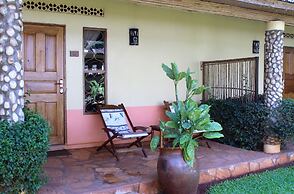 2 Friends Guest House