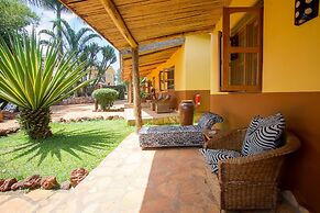 2 Friends Guest House