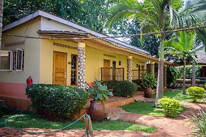 2 Friends Guest House