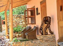 2 Friends Guest House