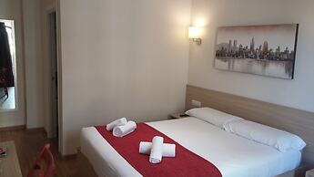 Hostal Barcelona Travel
