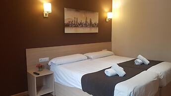 Hostal Barcelona Travel