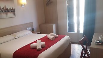 Hostal Barcelona Travel