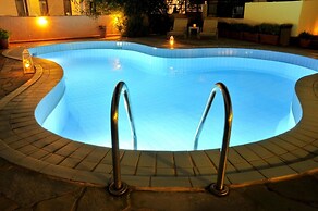 Cleopatra Apartments