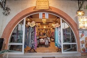 Violetta Hotel