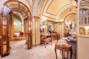 Des Epoques Hotel