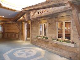 Alpine Classic Hotel