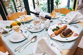 Gorillas City Centre Hotel