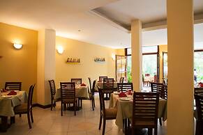 Gorillas Lake Kivu Hotel
