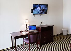 Big Lake Inn & Suites