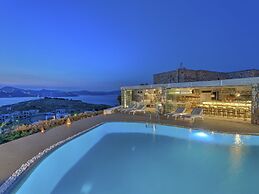 Eirini's Luxury Hotel Villas