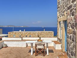 Eirini's Luxury Hotel Villas