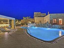 Eirini's Luxury Hotel Villas