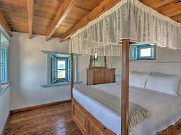 Eirini's Luxury Hotel Villas