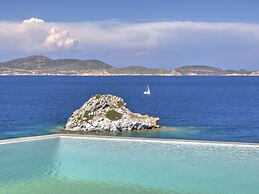 Eirini's Luxury Hotel Villas