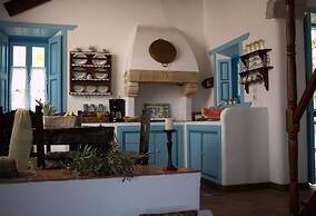 Eirini's Luxury Hotel Villas