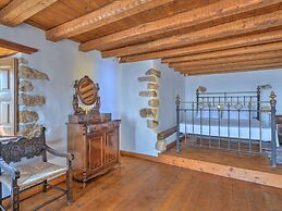 Eirini's Luxury Hotel Villas