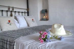 Eirini's Luxury Hotel Villas