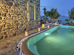 Eirini's Luxury Hotel Villas