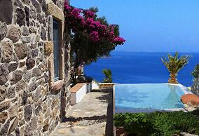 Eirini's Luxury Hotel Villas