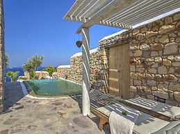 Eirini's Luxury Hotel Villas